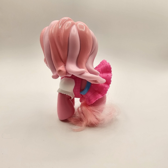My Little Pony Pink Figure with Outfits, Brushable Tail - Picture 8 of 11